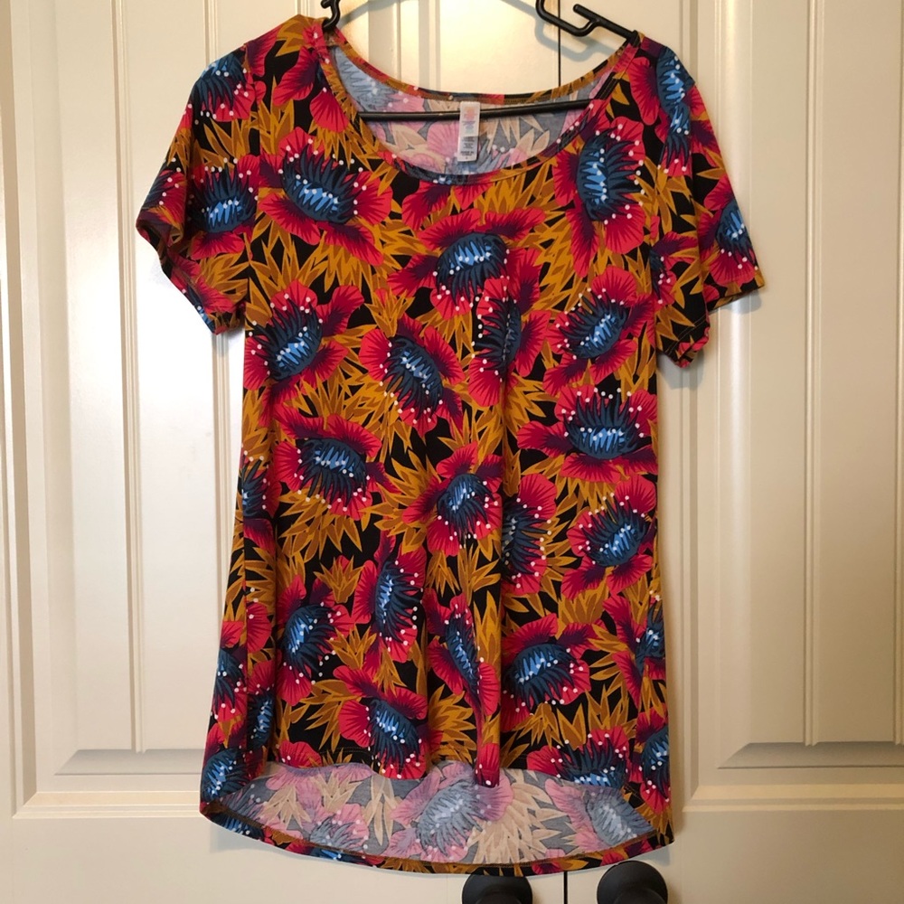 Lularoe Classic Tee